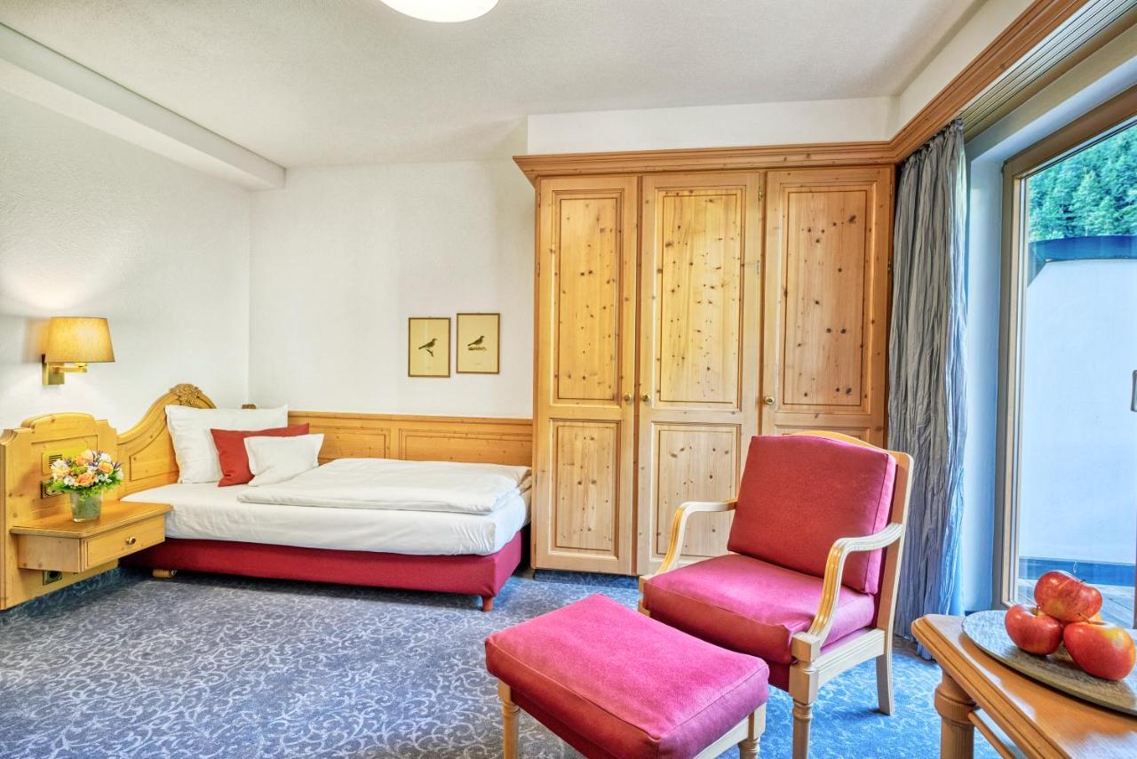 Hotel Traube Tonbach Baiersbronn Exterior photo